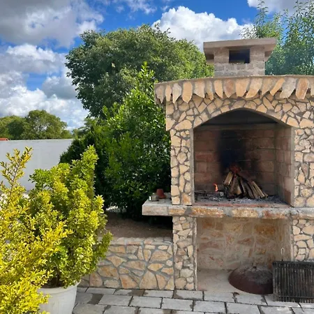 Schoenes Mit Pool * Biograd Na Moru