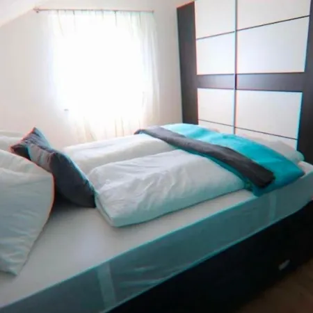 Guest house Schoenes Mit Pool *