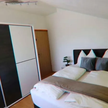 Schoenes Mit Pool ビオグラード・ナ・モル