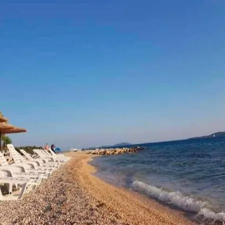 ゲストハウス Schoenes Mit Pool